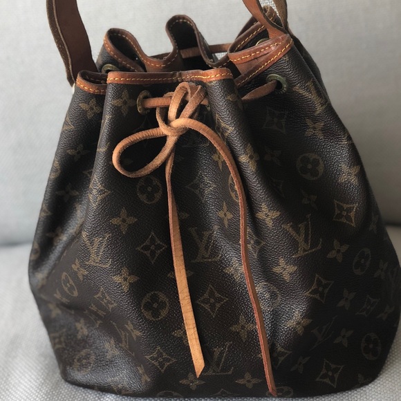 Louis Vuitton Handbags - GR8 DEAL! AUTH Louis Vuitton Petit Noe Bucket Bag